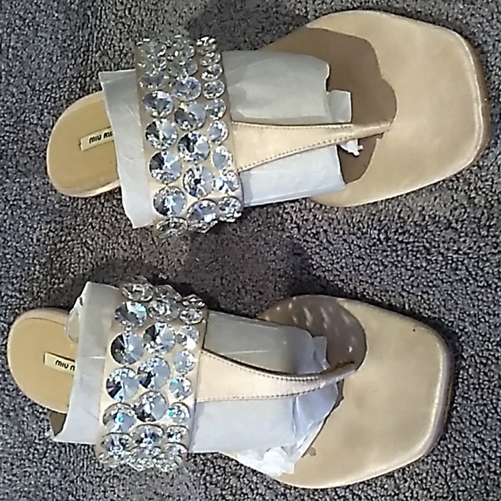 Miu Miu Thong sandals